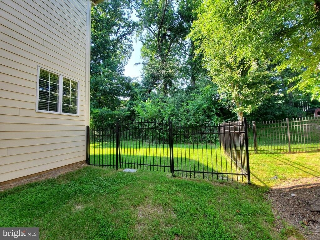 3301 Buckley Street - Photo 6