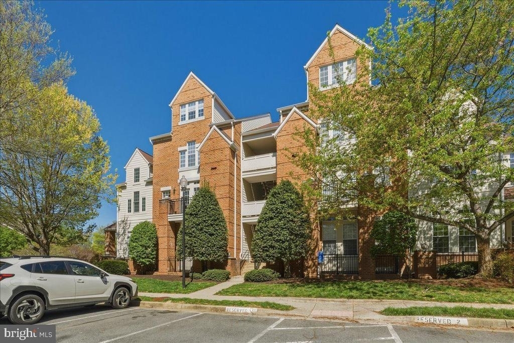 1304 Garden Wall Circle - Photo 1
