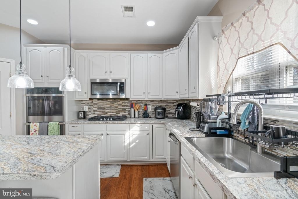 523 Windermere Drive - Photo 3