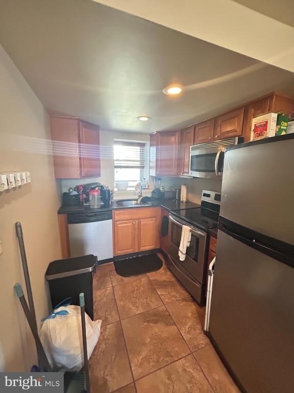 1710 W Girard Avenue - Photo 1