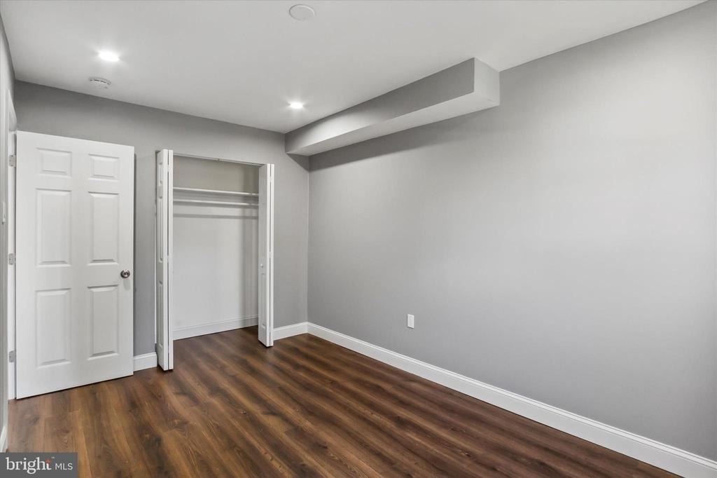 296 Greenough Street - Photo 15
