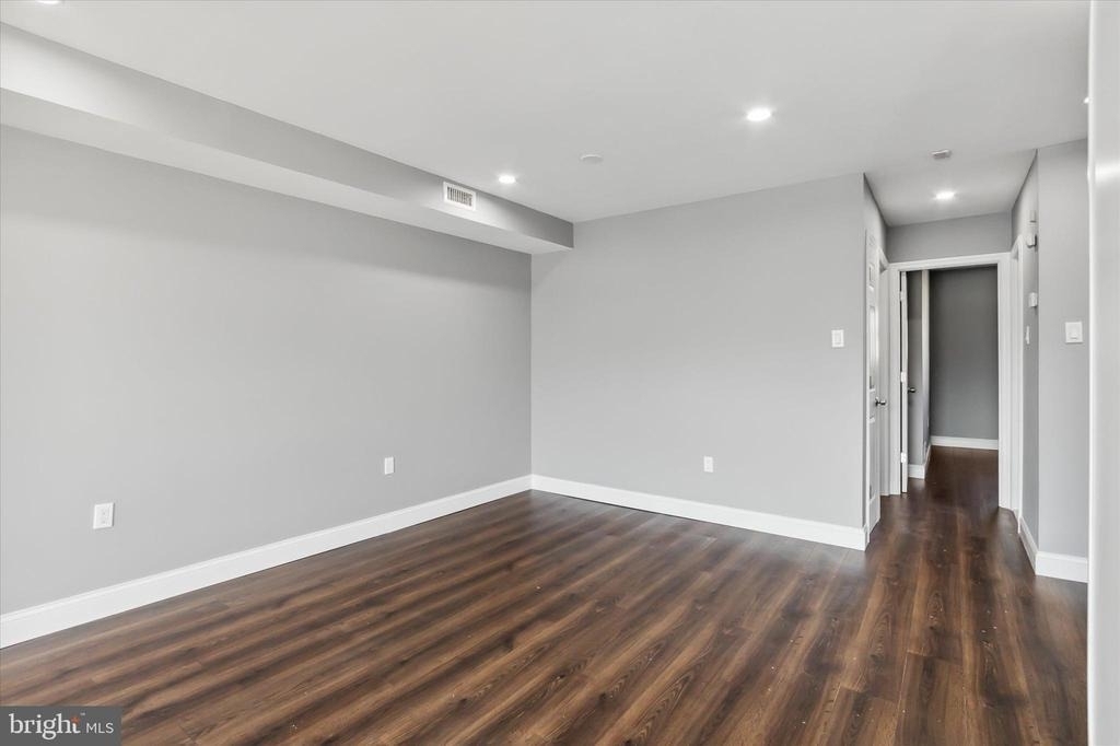 296 Greenough Street - Photo 5
