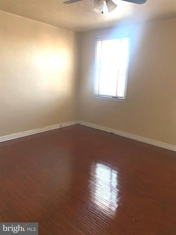 4613 Hartel Avenue - Photo 6