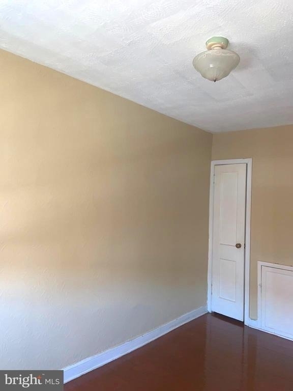 4613 Hartel Avenue - Photo 11