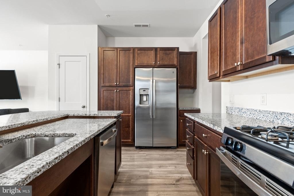 228 Park Ln - Photo 7