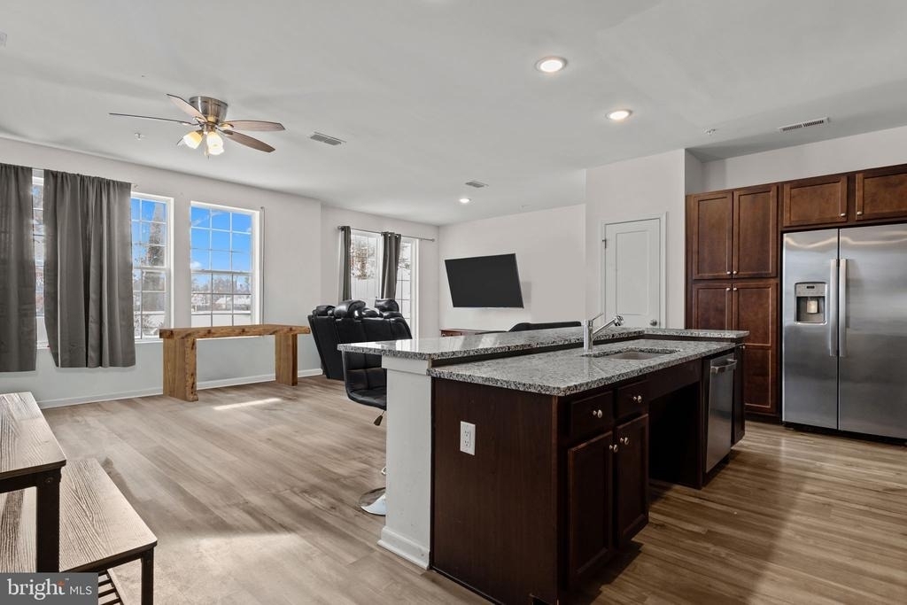 228 Park Ln - Photo 4