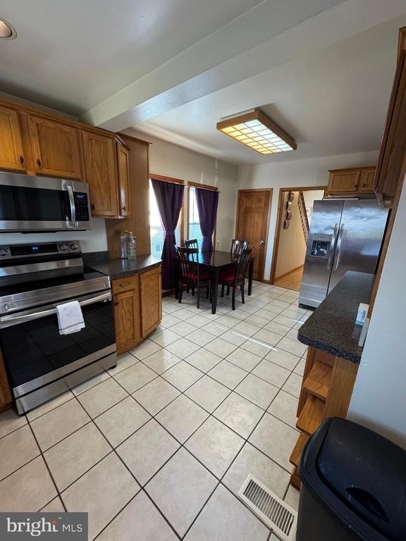 700 Schiller Avenue - Photo 8