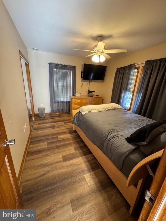 700 Schiller Avenue - Photo 14