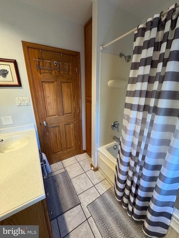 700 Schiller Avenue - Photo 10