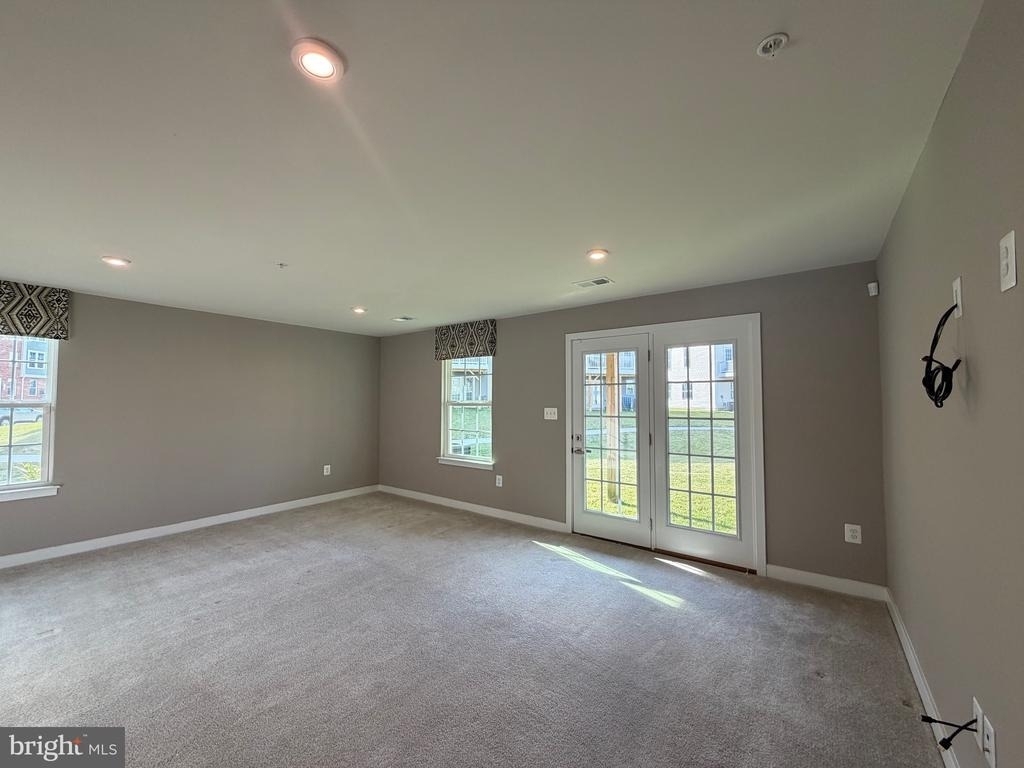149 Lawndale Drive - Photo 5