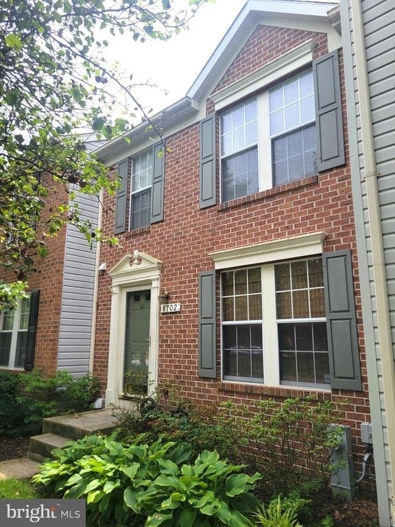 8702 Castlerock Court - Photo 0