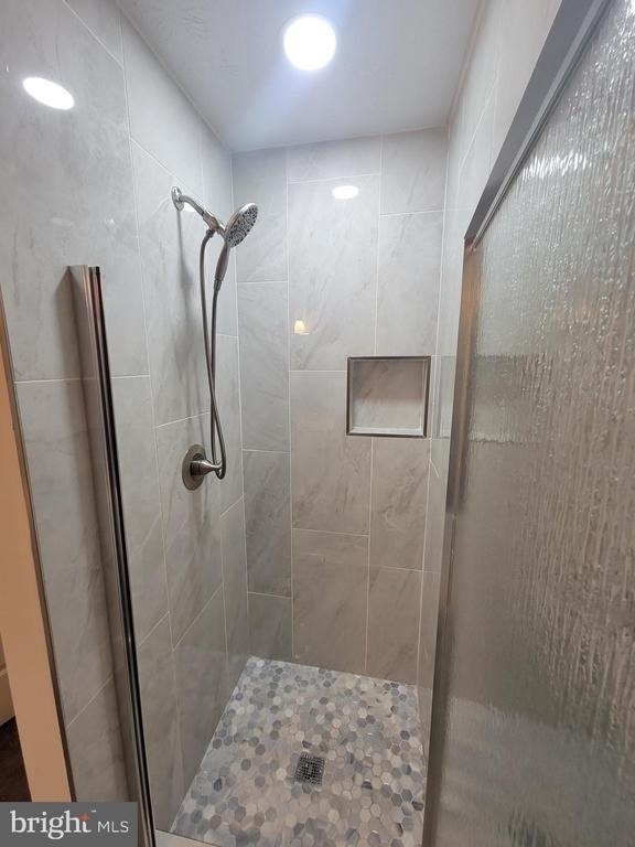 8702 Castlerock Court - Photo 34