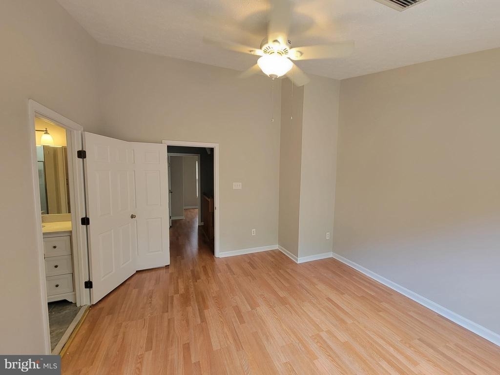 8702 Castlerock Court - Photo 28