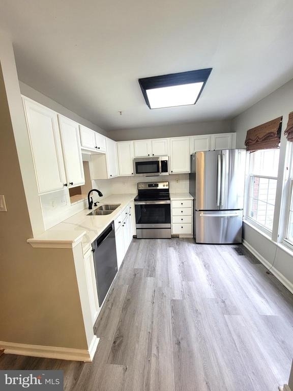 8702 Castlerock Court - Photo 3