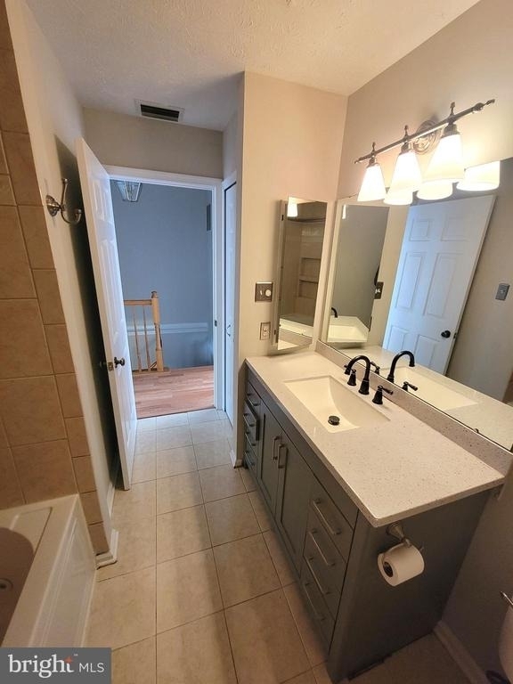 8702 Castlerock Court - Photo 43