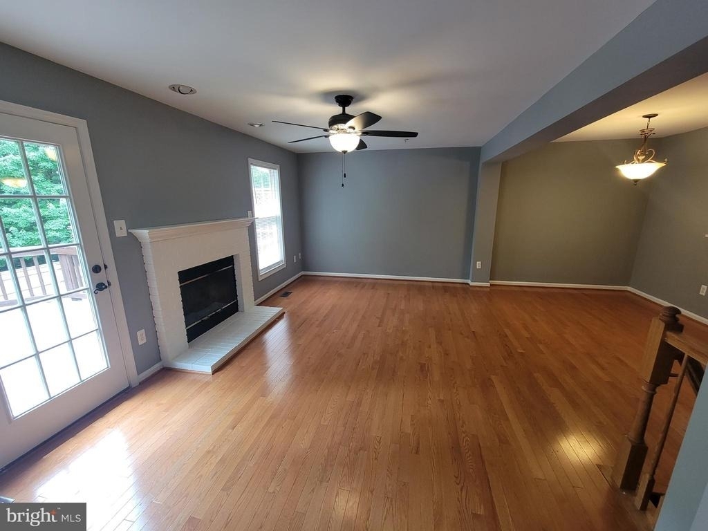 8702 Castlerock Court - Photo 16