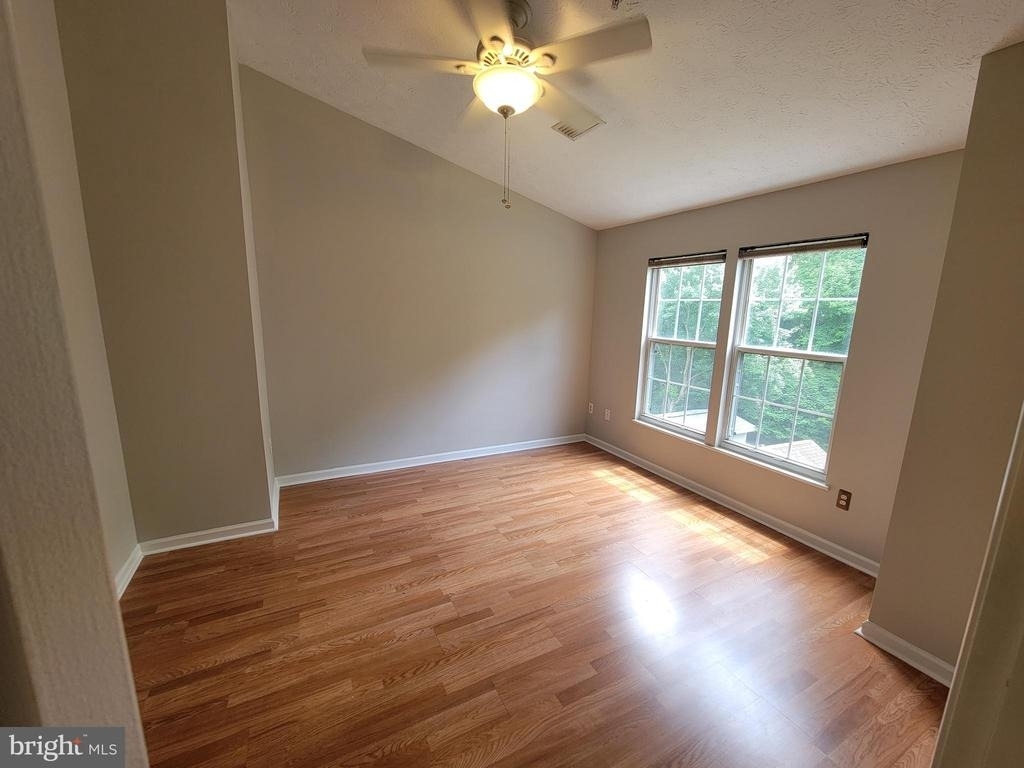 8702 Castlerock Court - Photo 29