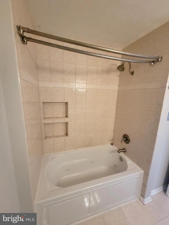 8702 Castlerock Court - Photo 42
