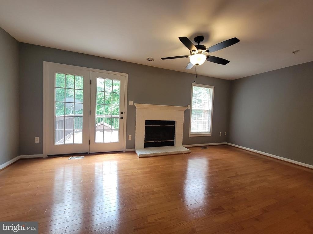 8702 Castlerock Court - Photo 17