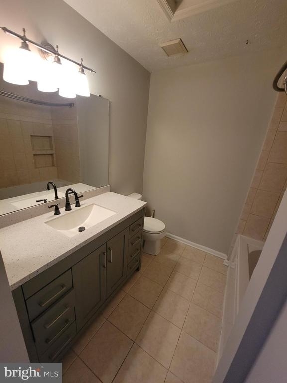 8702 Castlerock Court - Photo 40