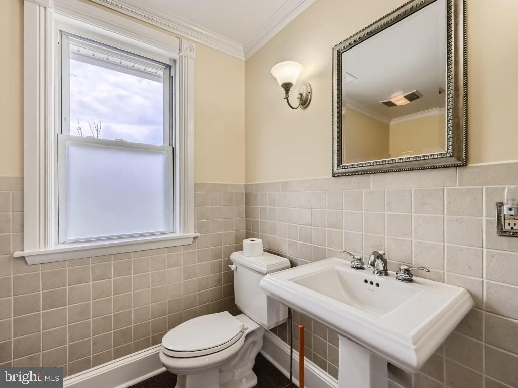 3201 E Joppa Road - Photo 17