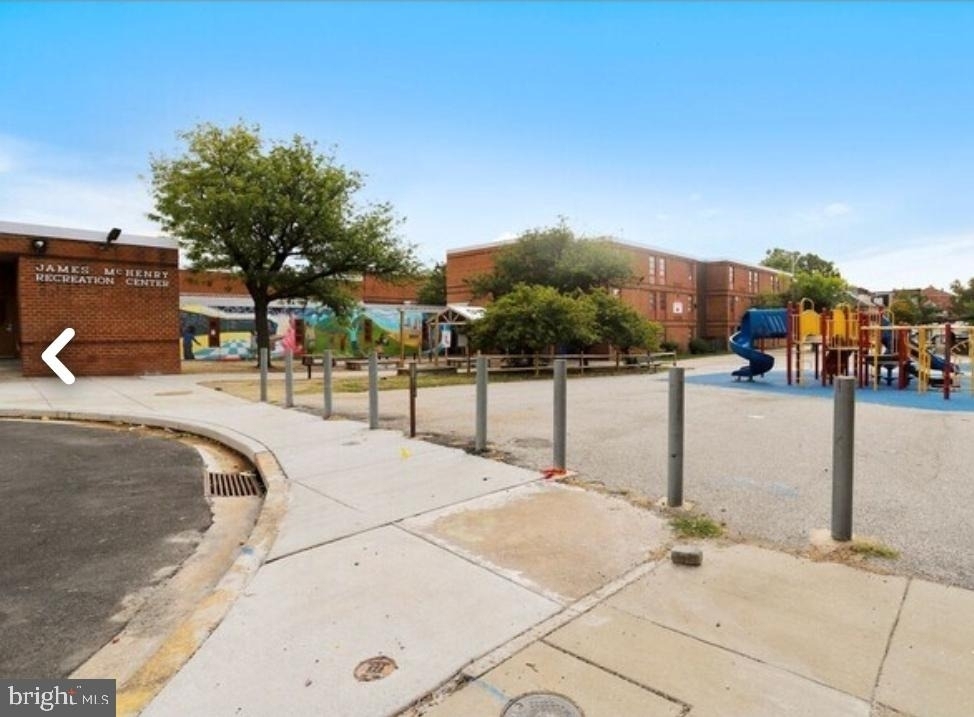 111 E Cross Street - Photo 28