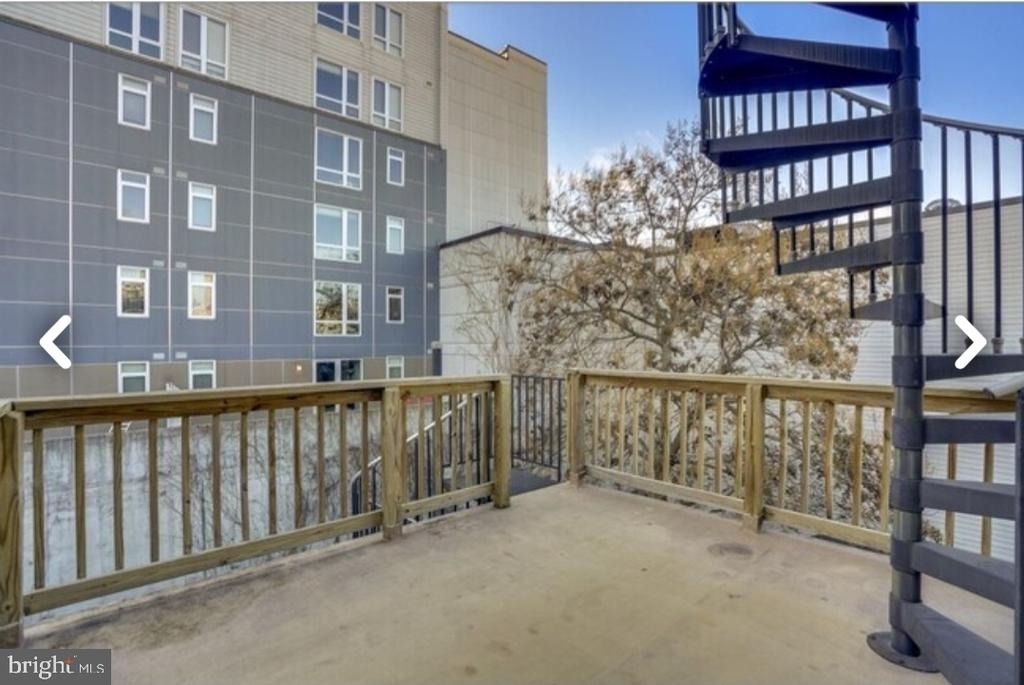 111 E Cross Street - Photo 22