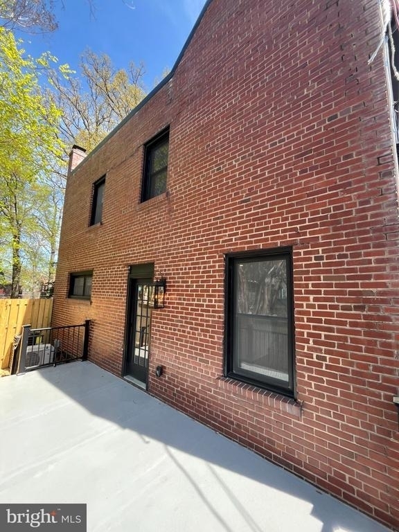 327 Whittier Street Nw - Photo 26