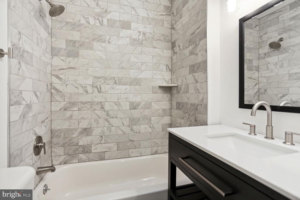 323 34th Street Ne - Photo 15