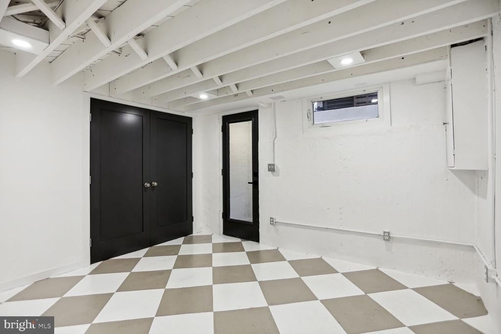 323 34th Street Ne - Photo 19