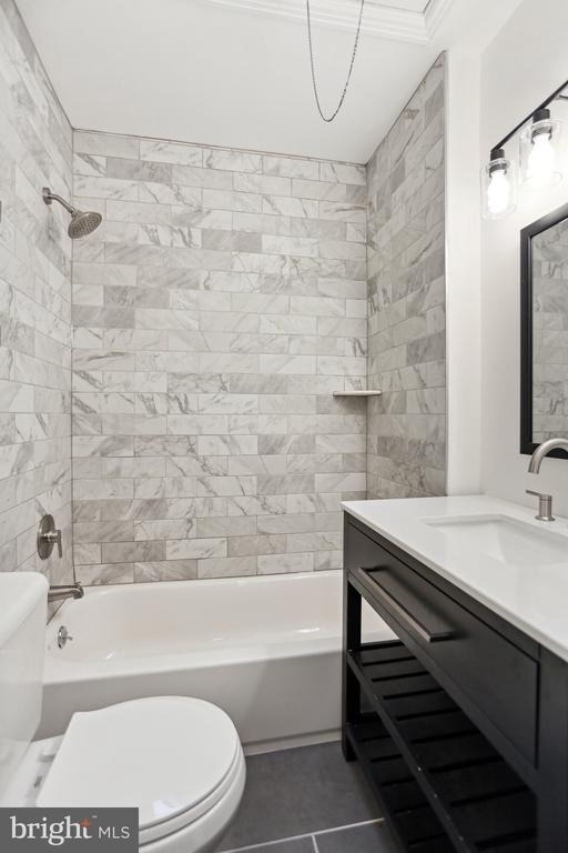 323 34th Street Ne - Photo 14