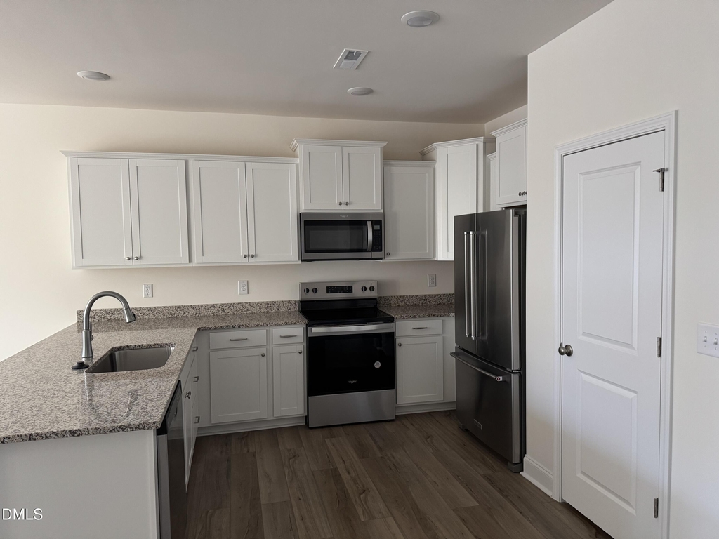 460 La Maison Avenue - Photo 1