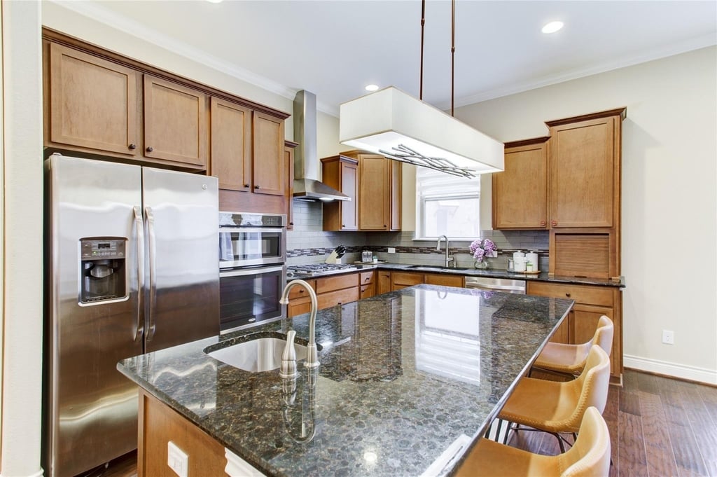224 Adams St - Photo 16