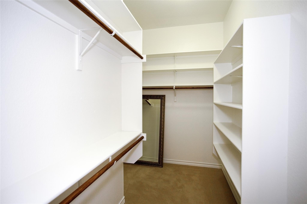 224 Adams St - Photo 23