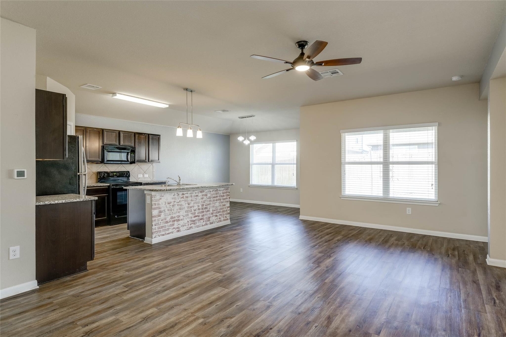 5800 Montrelia Dr - Photo 1