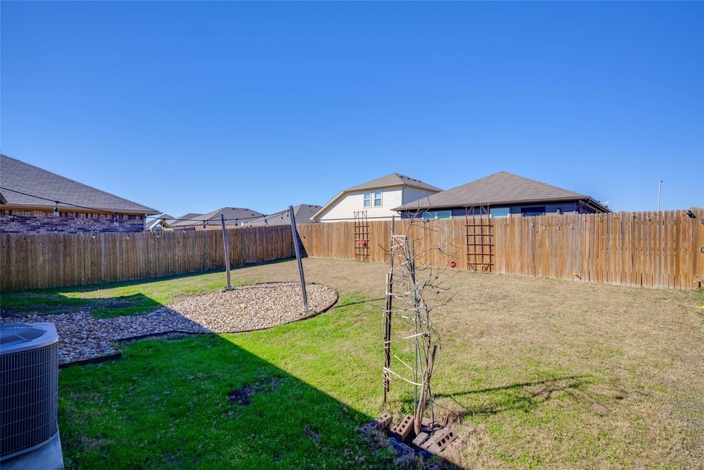 5800 Montrelia Dr - Photo 23