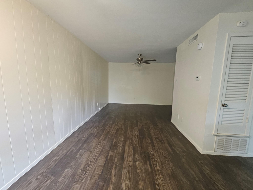 4406 Avenue C - Photo 6