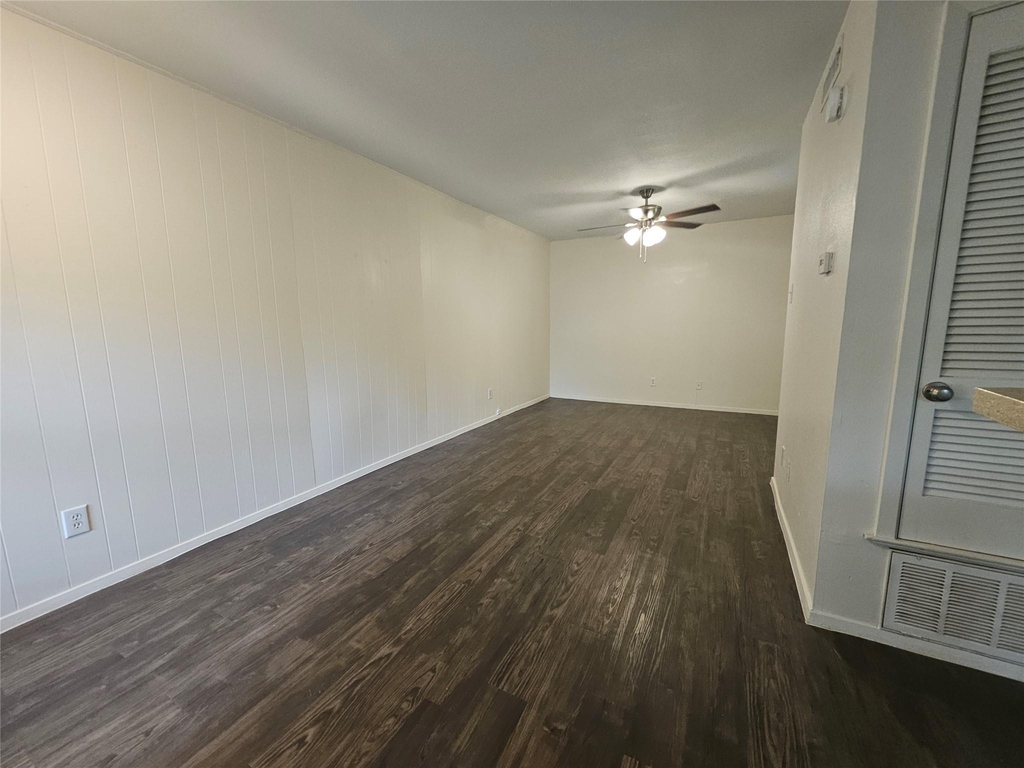 4406 Avenue C - Photo 2