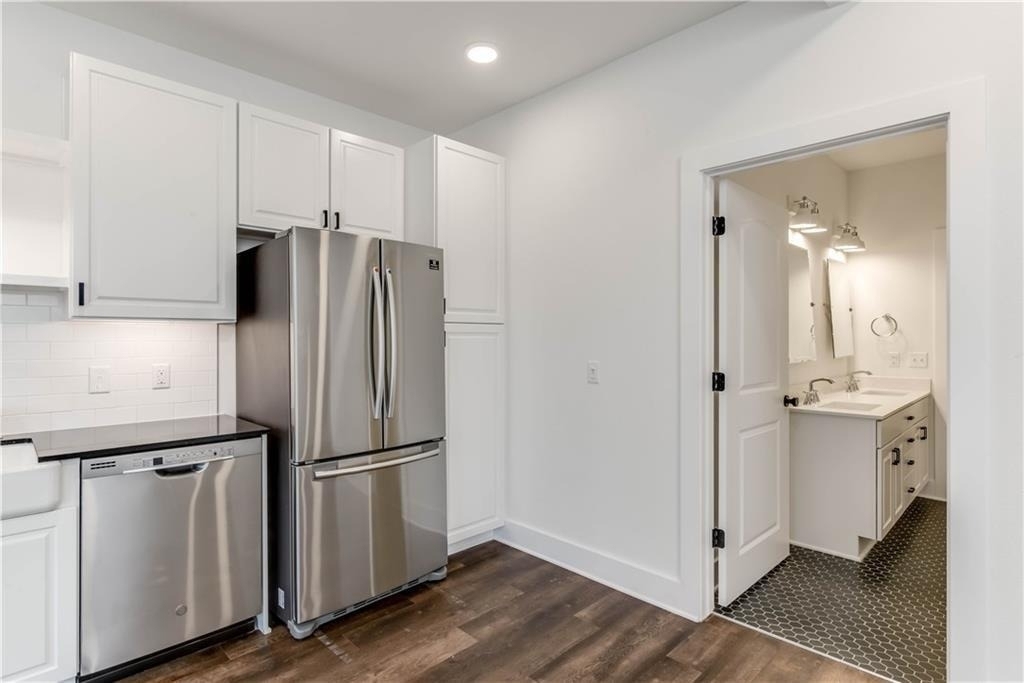 4704 Sunset Trl - Photo 4
