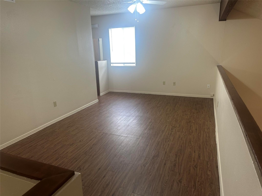 6907 Woodhue Dr - Photo 20