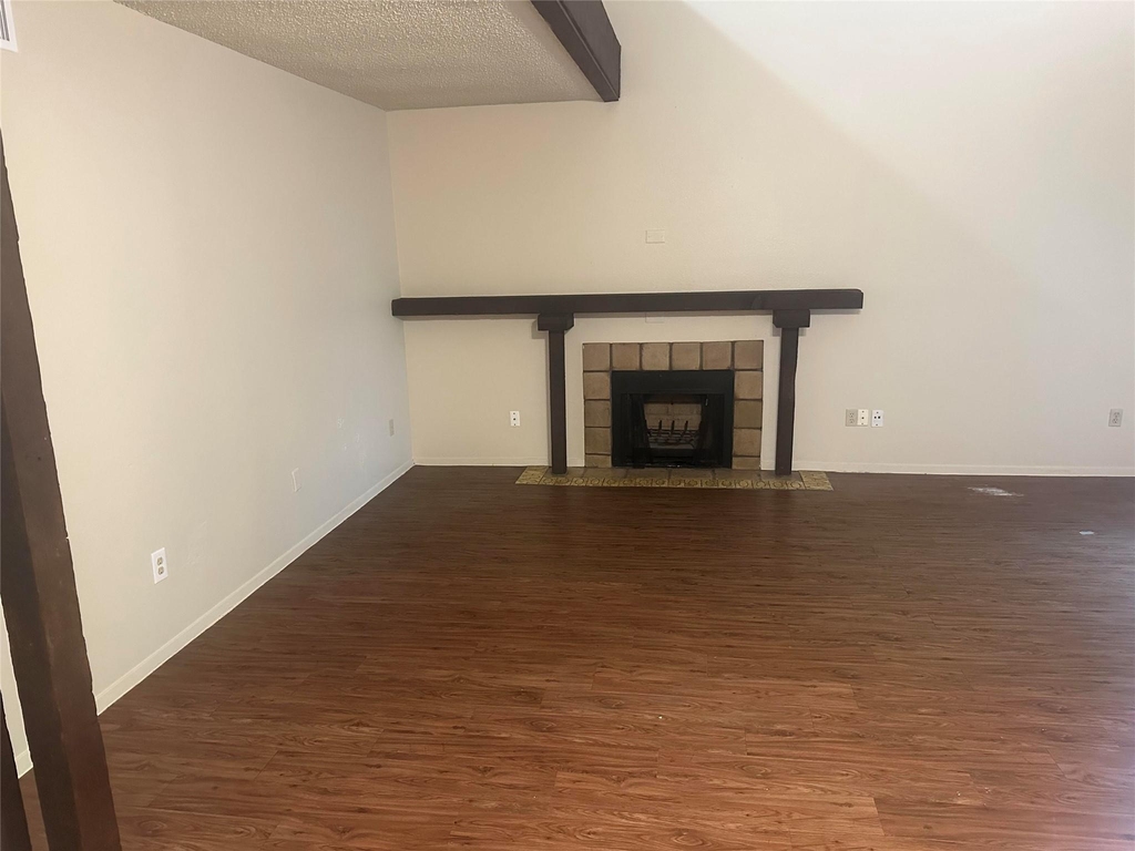 6907 Woodhue Dr - Photo 2