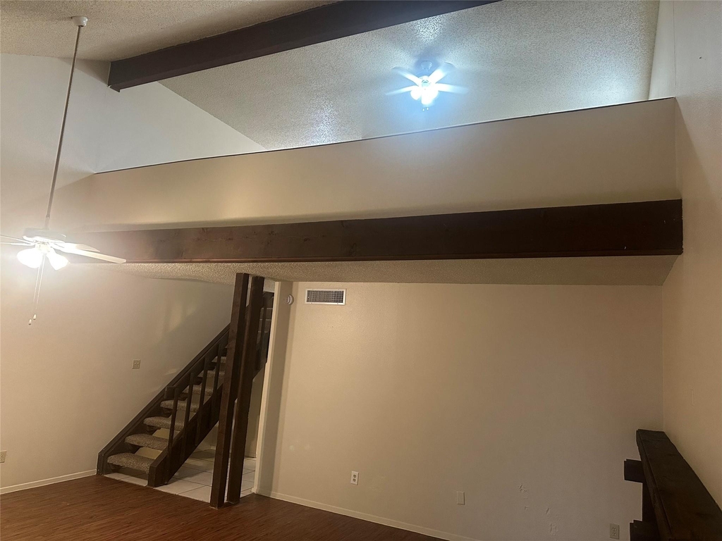 6907 Woodhue Dr - Photo 9
