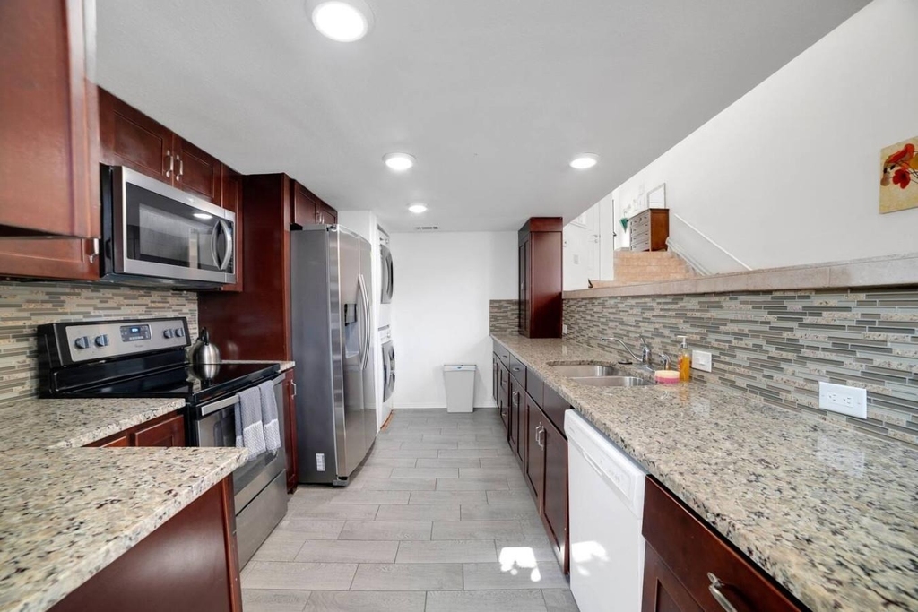 1 Crystal Springs Court Ct - Photo 2
