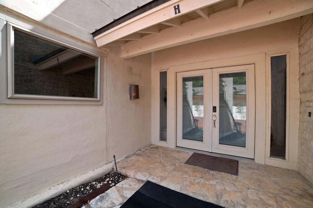 1 Crystal Springs Court Ct - Photo 1