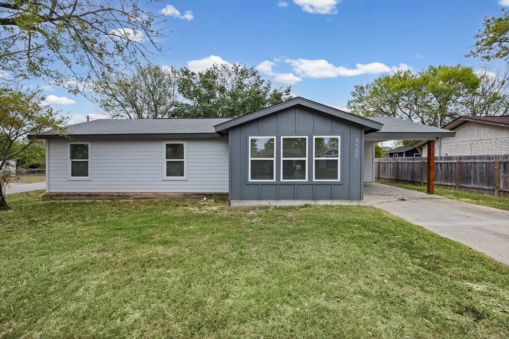 1100 Monte Vista Dr - Photo 0