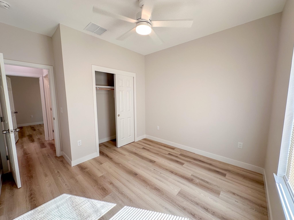 817 5th St - Photo 11