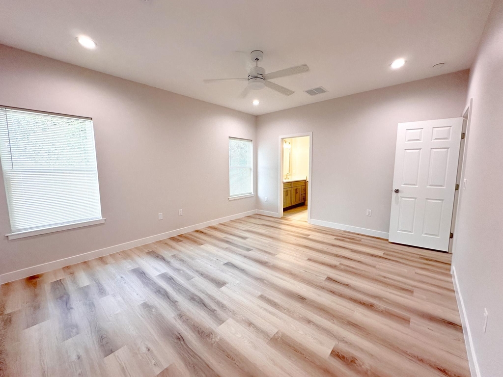 817 5th St - Photo 12