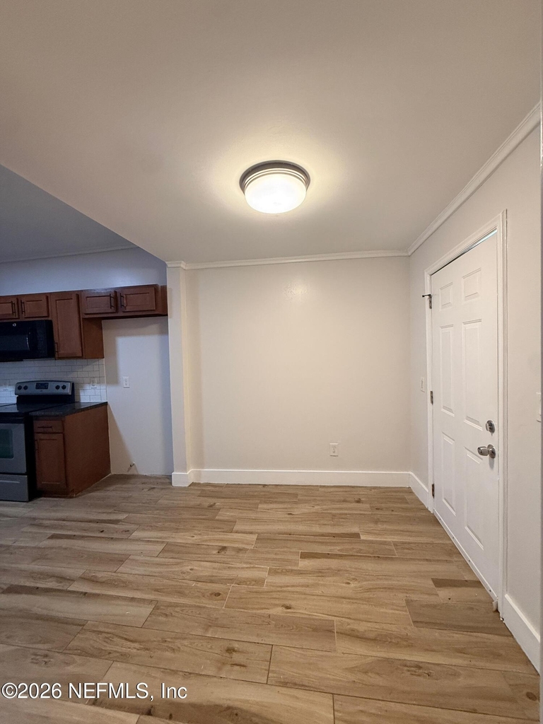1226 Clark Street - Photo 3