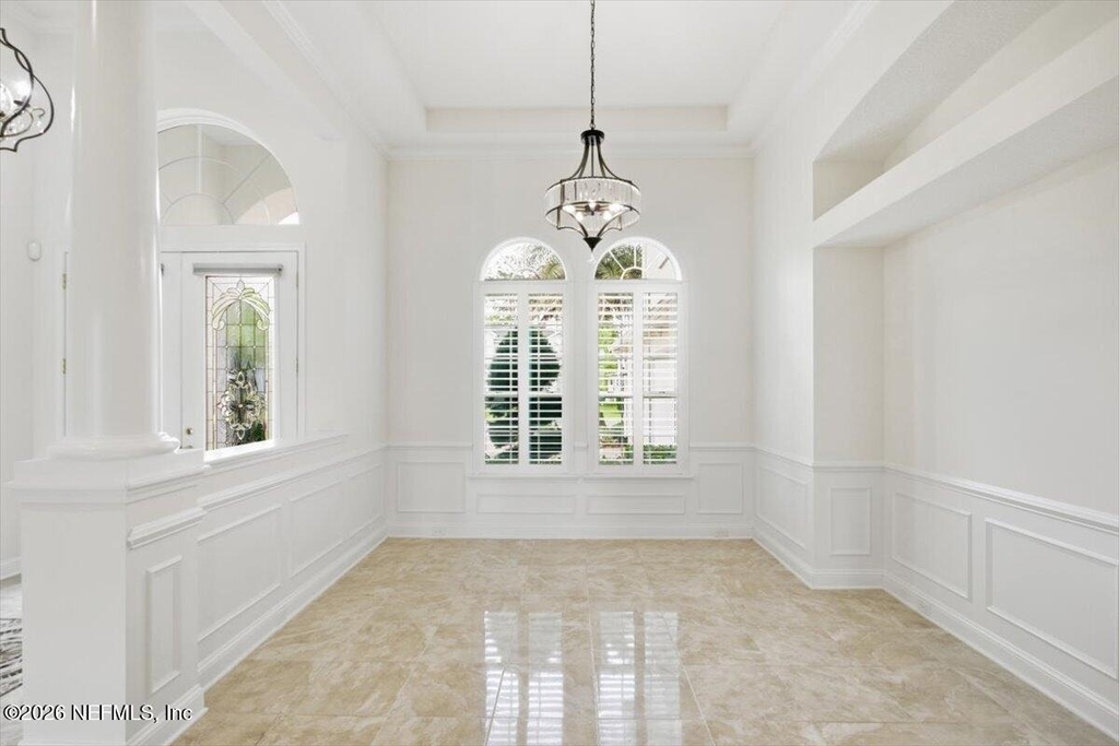743 E Dorchester Drive - Photo 4