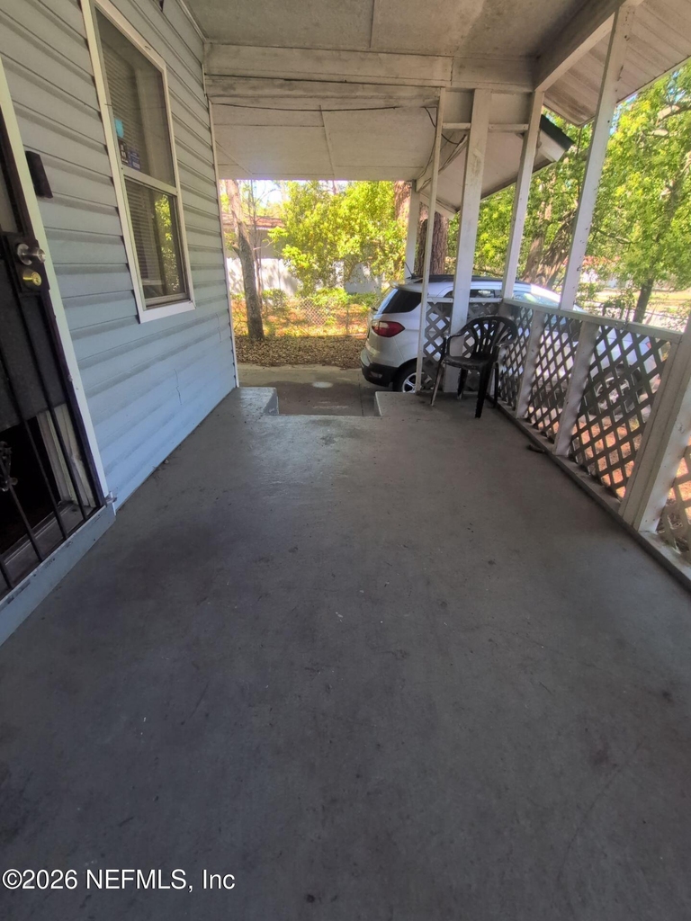 2092 Benedict Road - Photo 2